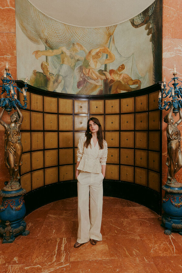 Hoss Intropia Patricia. Pantal&oacute;n de corte ancho Marfil