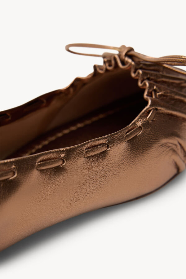 Hoss Intropia Maite. Sabrinas franzidas de pele Castanho