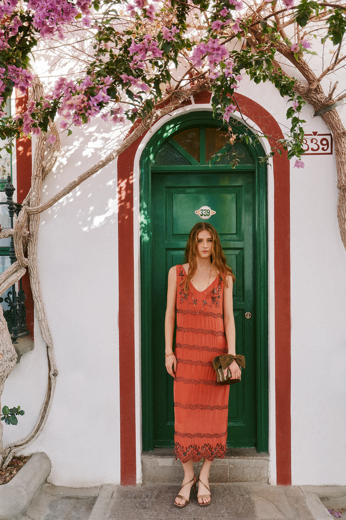 Hoss Intropia Abbie. Vestido midi em coral