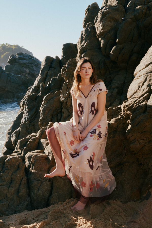 Hoss Intropia Luna. Vestido tul bordado. Beige