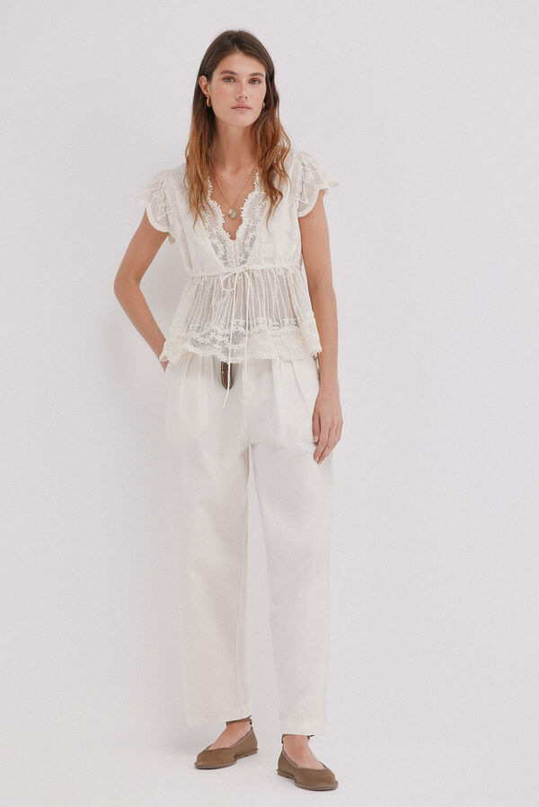 Hoss Intropia Greta. Top bordado Marfil