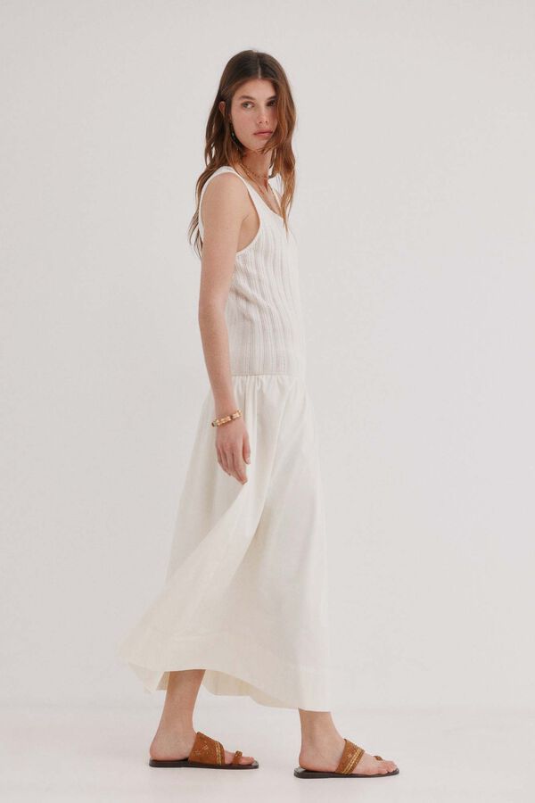 Hoss Intropia Alba. Vestido de malha combinado  Beige