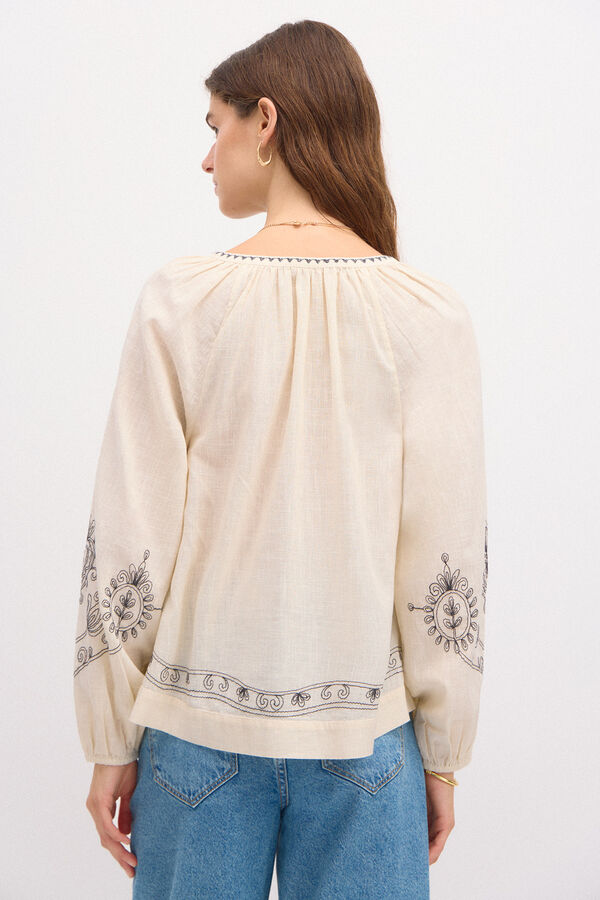 Hoss Intropia Camila. Blusa bordada. Marfil