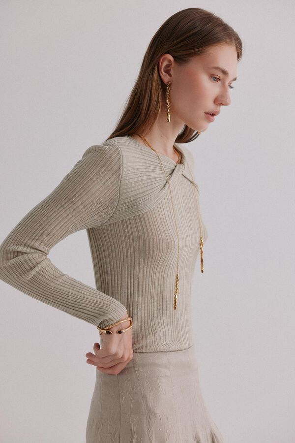 Hoss Intropia Nabila. Top com detalhe de nó Verde