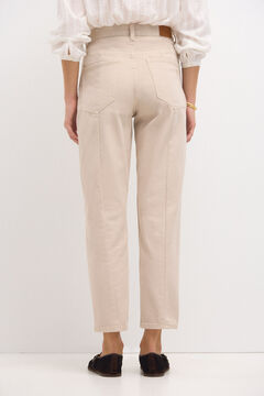 Hoss Intropia Ofelia. Mom jeans com bordado Ecru