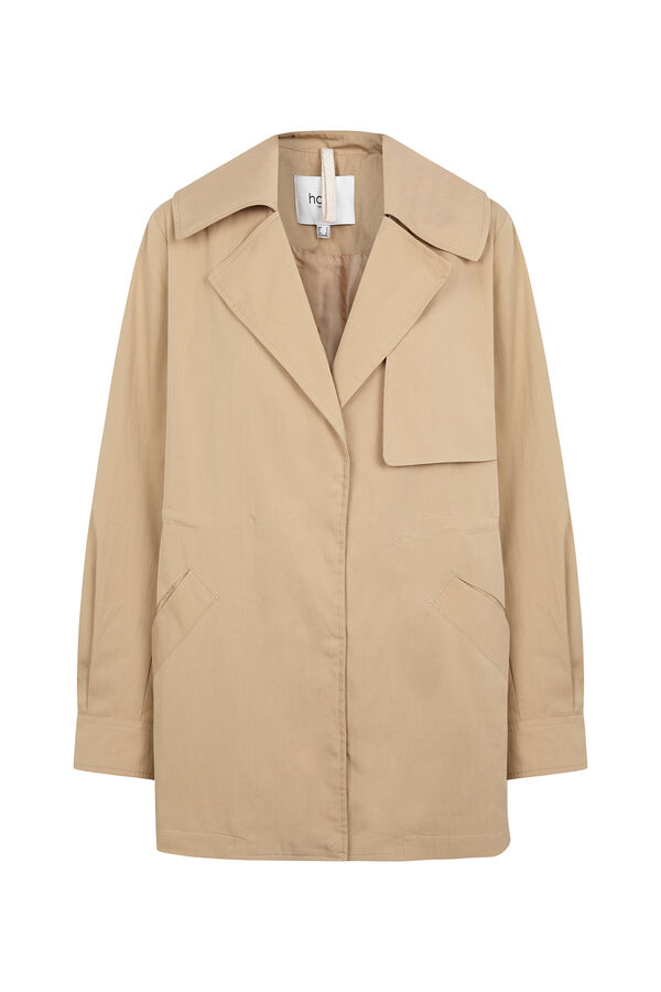 Hoss Intropia Dahlia. Desportiva curta Beige