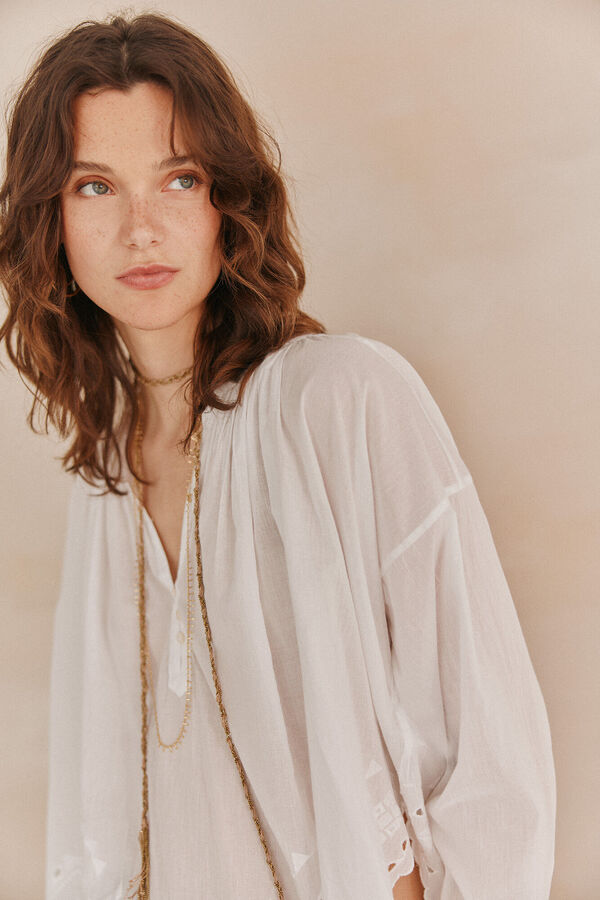 Hoss Intropia Casandra. Blusa bordado. Branco