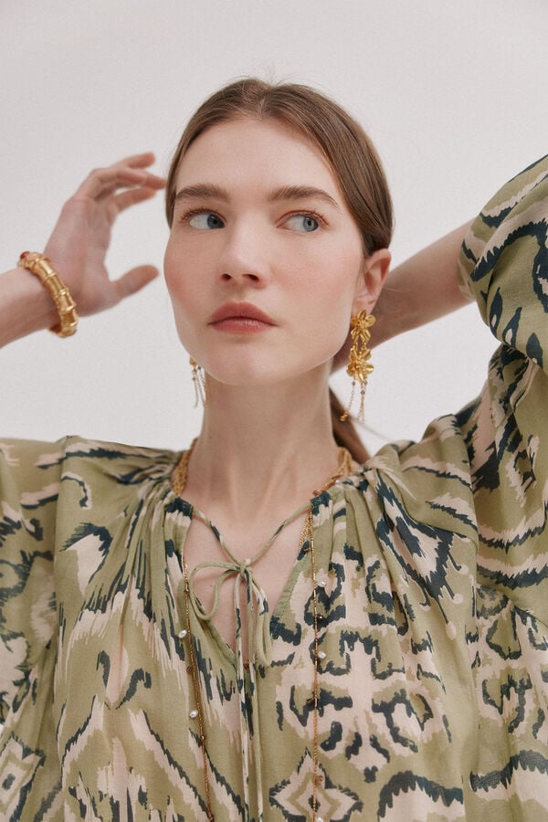 Hoss Intropia Camer&oacute;n. Blusa estampada Kaki