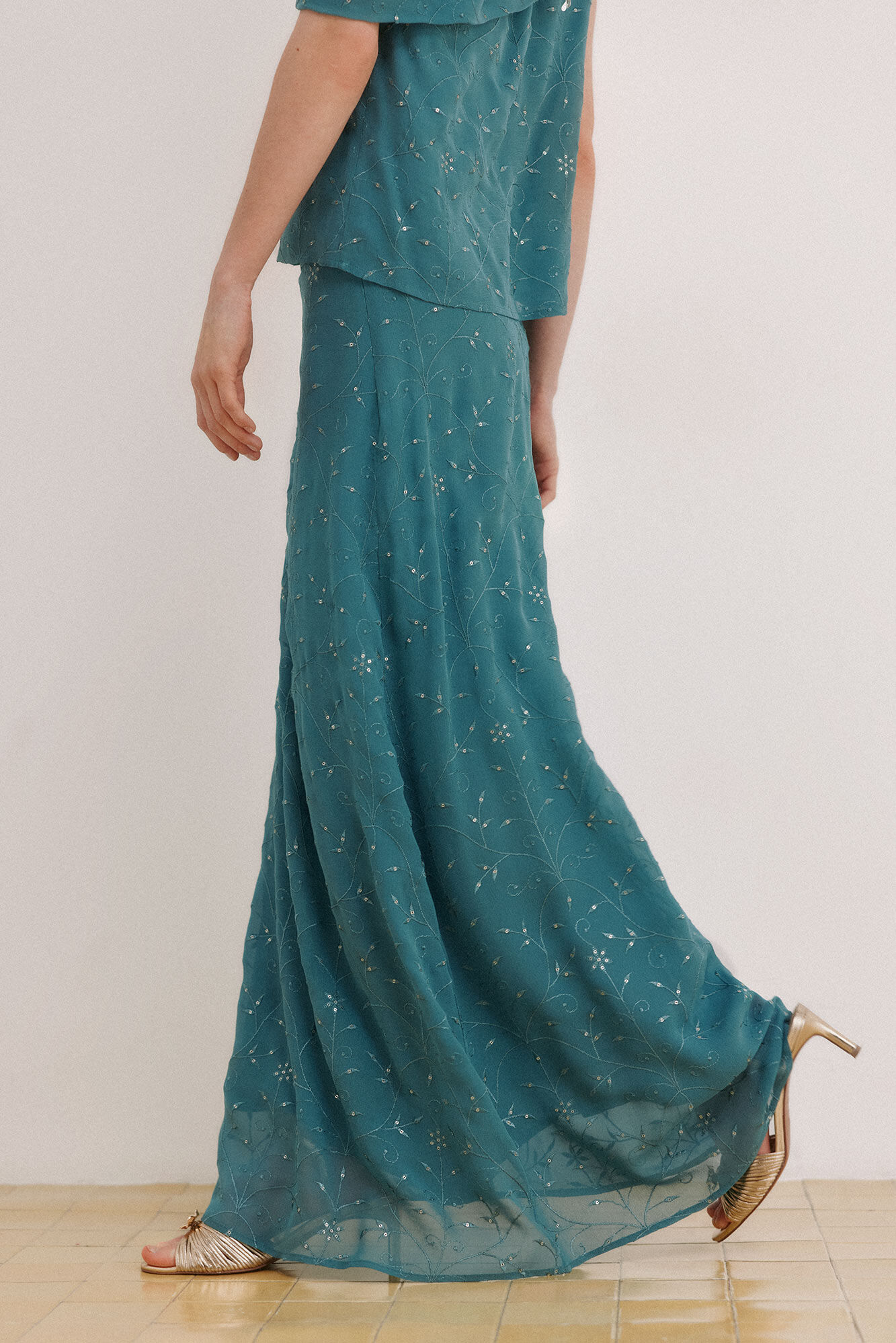 Hoss Intropia Rosa. Falda flu&iacute;da