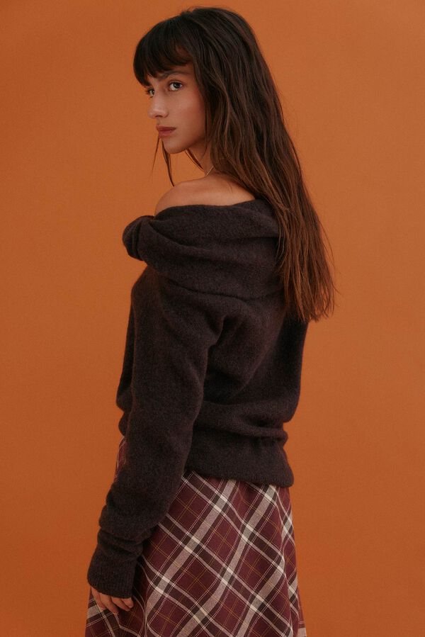 Hoss Intropia Idalia. Jersey con escote asimétrico Marron oscuro
