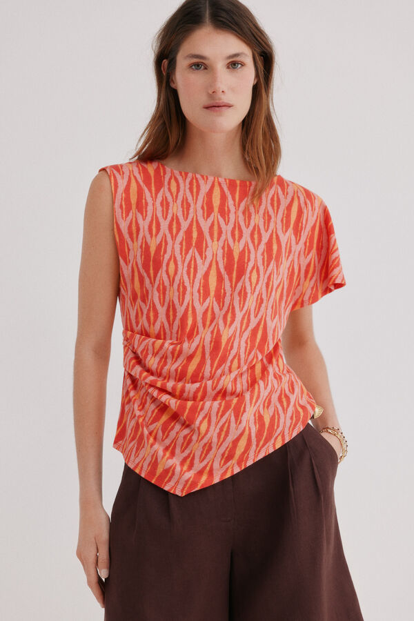 Hoss Intropia Melania. Camiseta asim&eacute;trica Multicolor