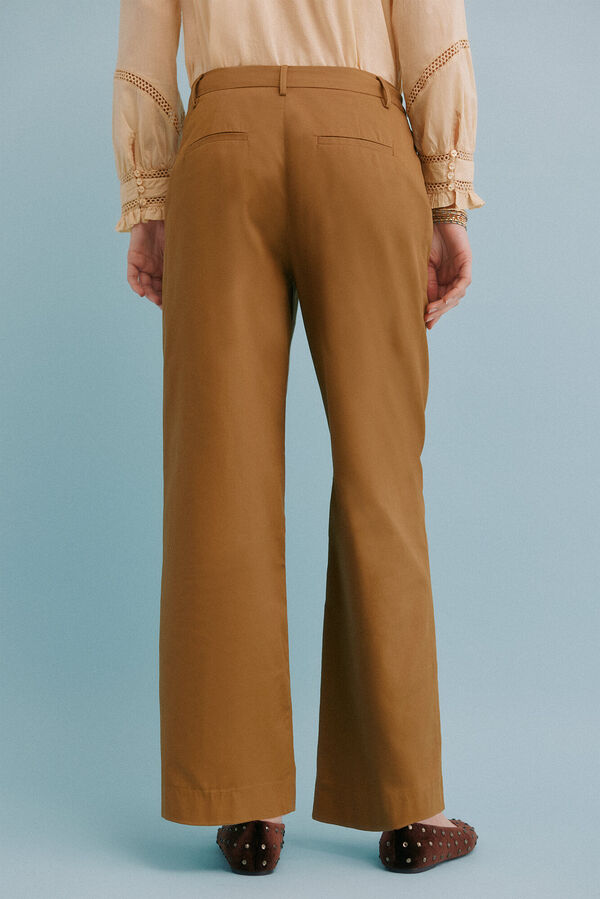 Hoss Intropia Paula. Cal&ccedil;as com pregas Amarelo