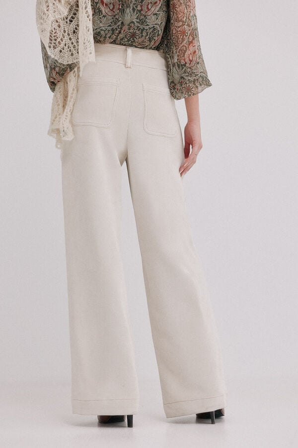 Hoss Intropia Payton. Pantalón de pana Marfil