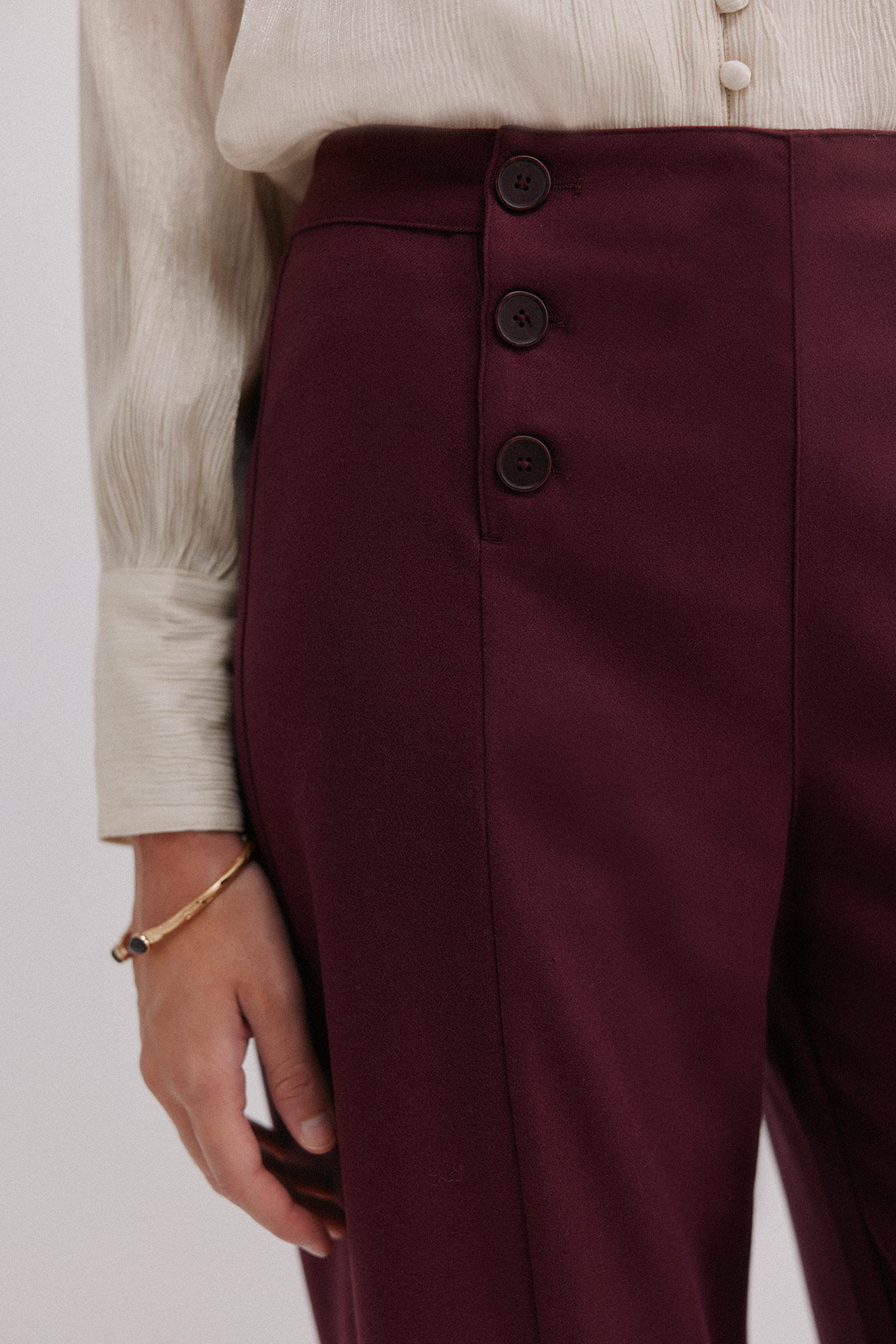 Hoss Intropia Pam. Cal&ccedil;as trespassadas