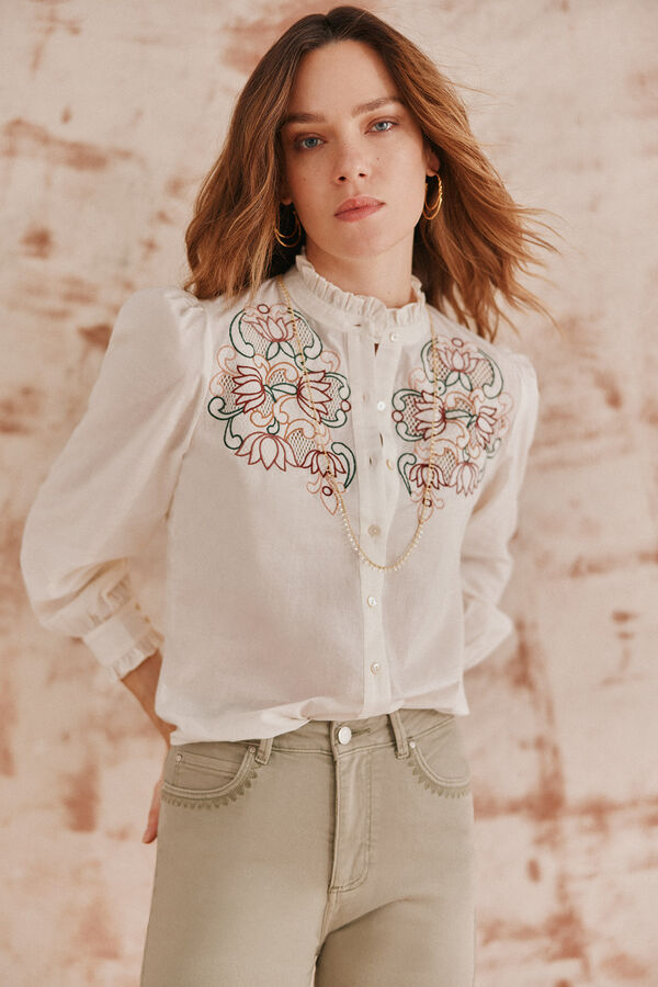 Hoss Intropia Casilda. Blusa bordada. Ecru