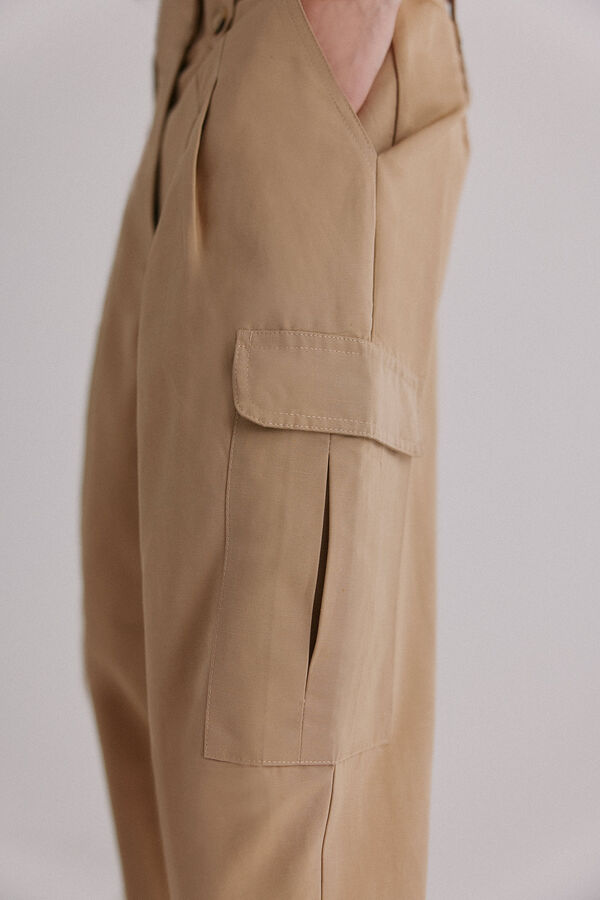 Hoss Intropia Piera. Pantalón cargo Marfil