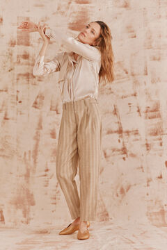 Hoss Intropia Cecilia. Camisa chorrera. Beige