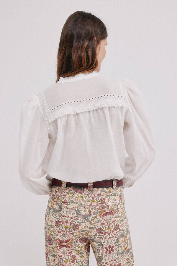 Hoss Intropia Cecília. Blusa bordada Branco