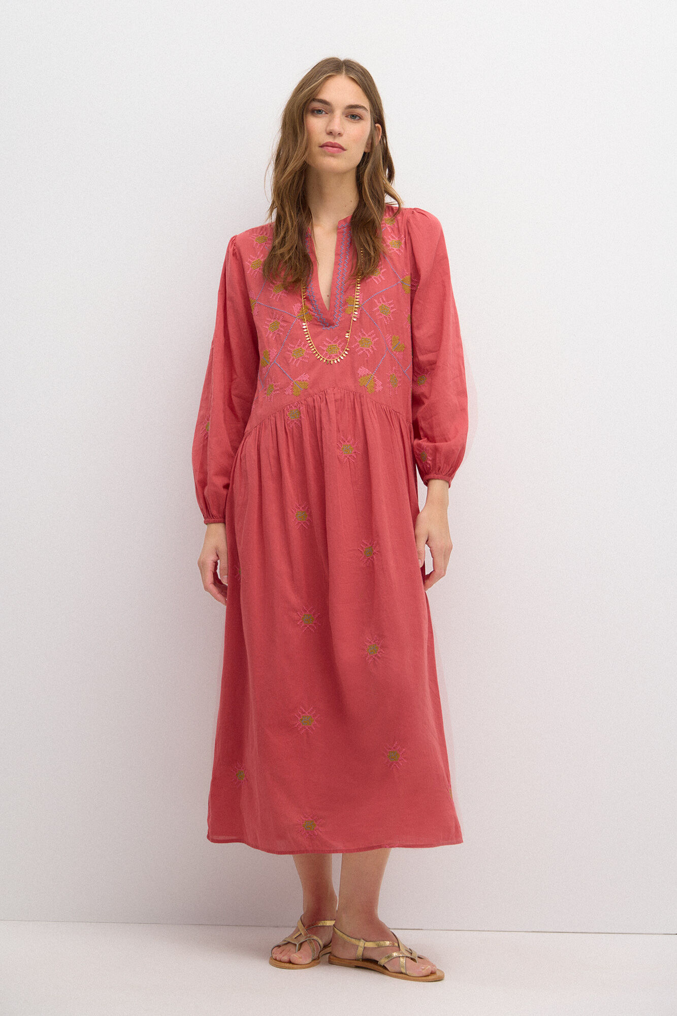 Estela. Vestido bordado Vestidos y Monos de mujer Hoss Intropia