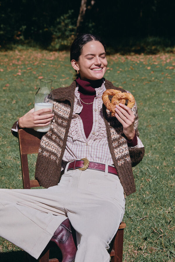 Hoss Intropia Inola. Casaco de malha grego Castanho