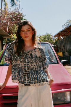 Hoss Intropia Casiopea. Top estampado. Beige