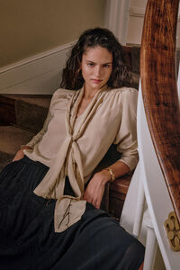 Hoss Intropia Carrie. Blusa com laçada