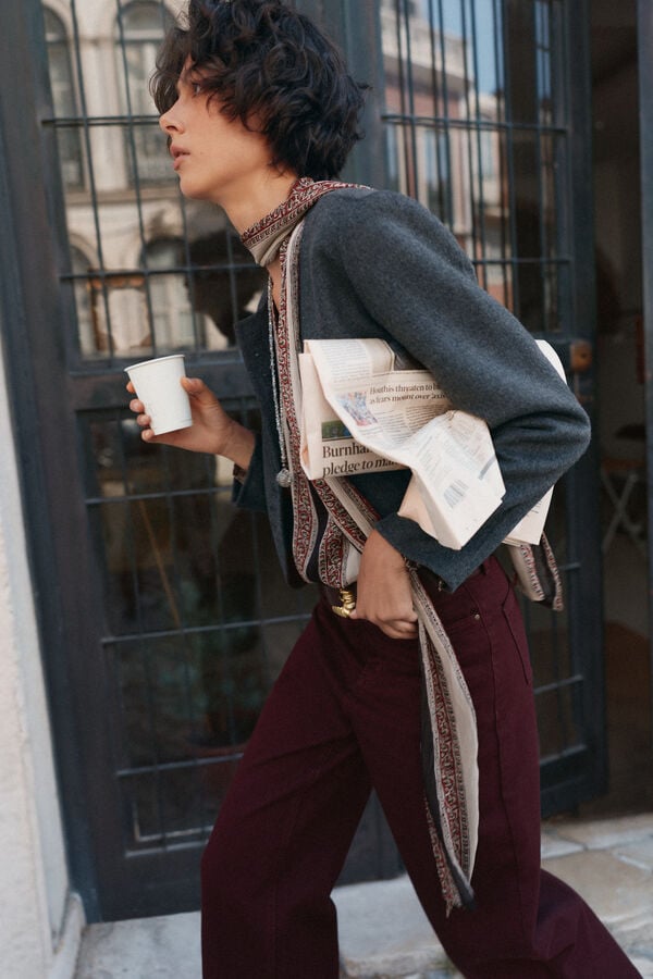 Hoss Intropia Erea. Blazer cropped Cinzento