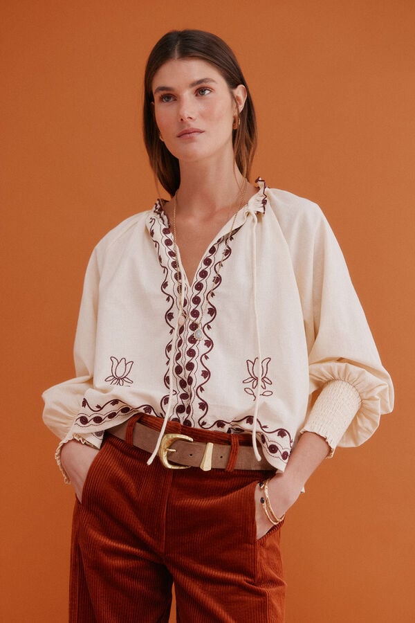 Hoss Intropia Claudia. Blusa bordada Marfil