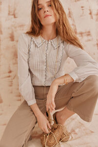 Hoss Intropia Cora. Camisa cuello festoneado. Marfil