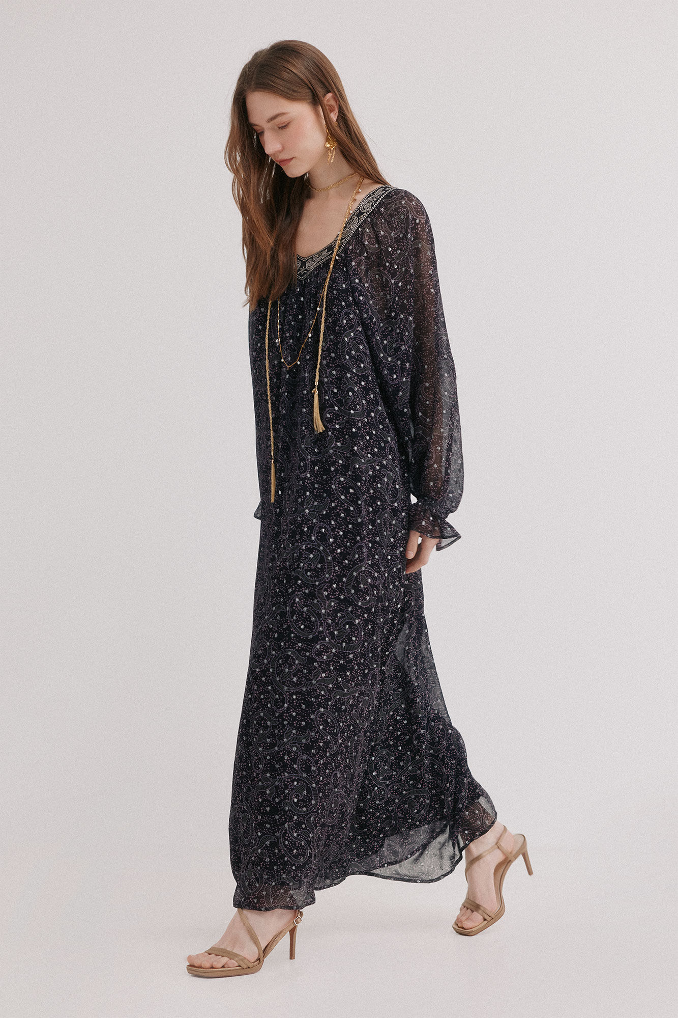 Hoss Intropia Aitana. Vestido com bordado