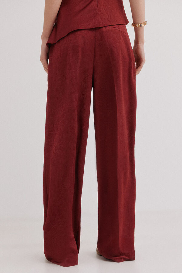 Hoss Intropia Poline. Cal&ccedil;a fluida brilhante Granada