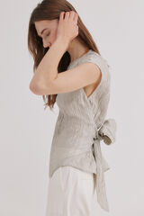 Hoss Intropia Claudia. Top com textura plissada Ecru