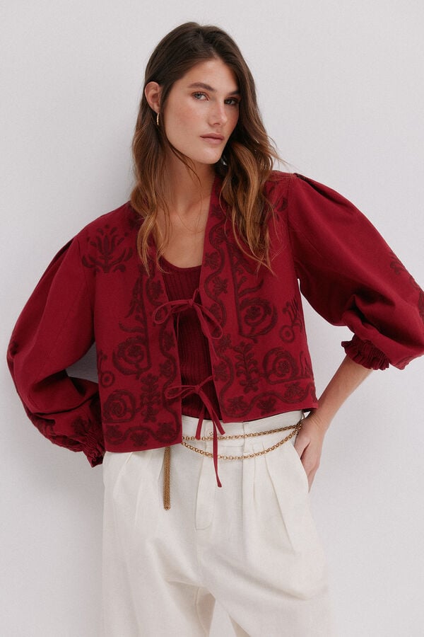 Hoss Intropia Eva. Chaqueta bordada Vino