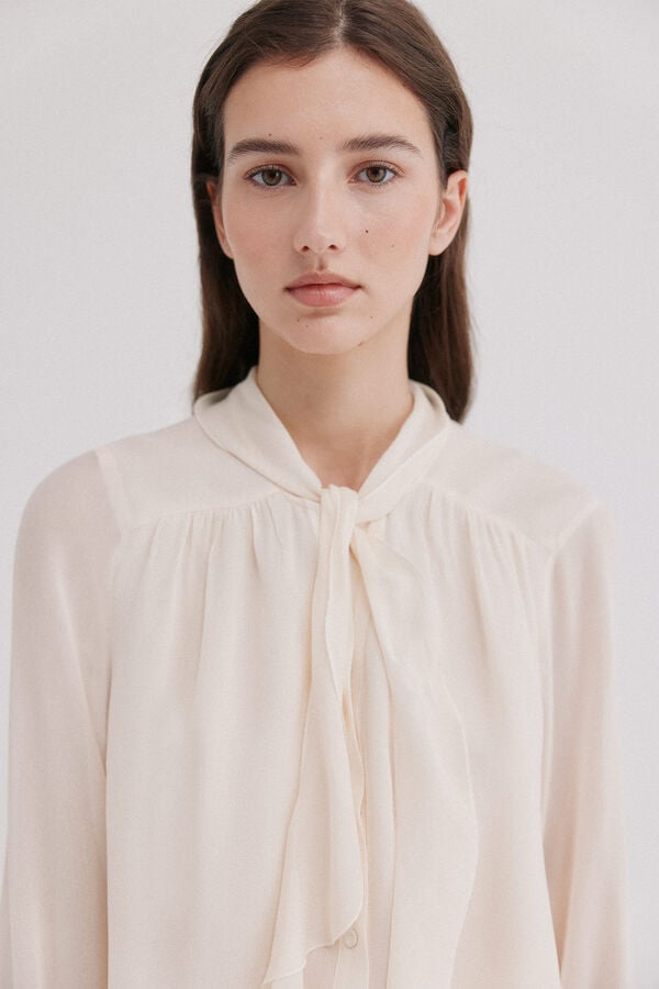 Hoss Intropia Casie. Blusa fluida Ecru