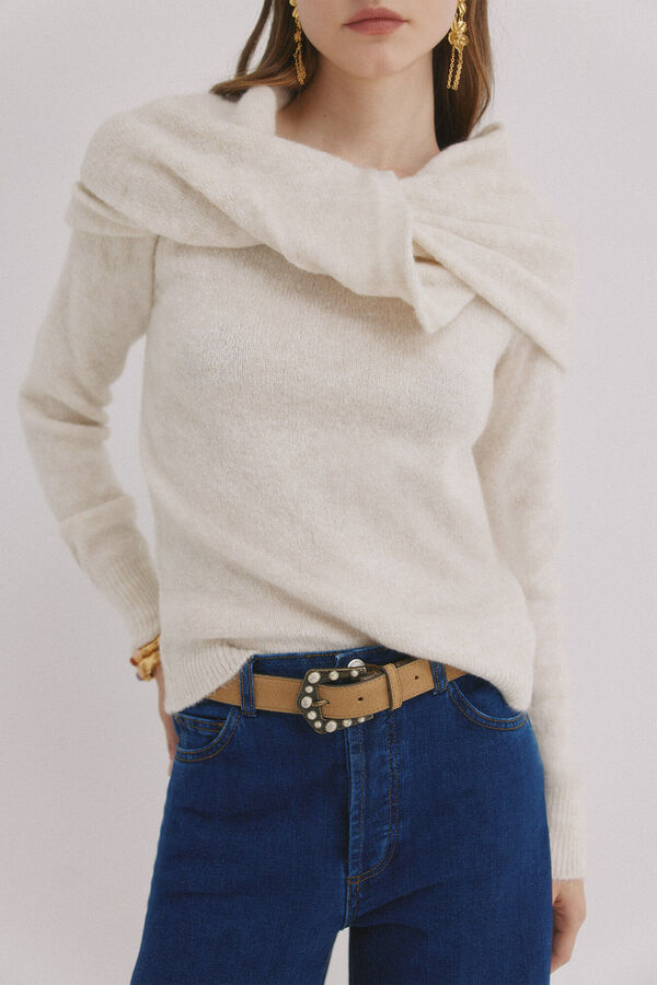 Hoss Intropia Inoi. Camisola com decote assim&eacute;trico Beige