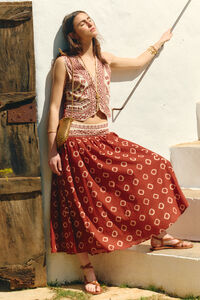 Hoss Intropia Romina. Falda estampada rojo