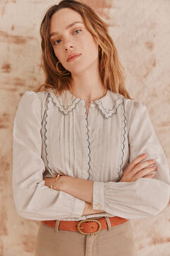 Hoss Intropia Cora. Camisa cuello festoneado. Marfil