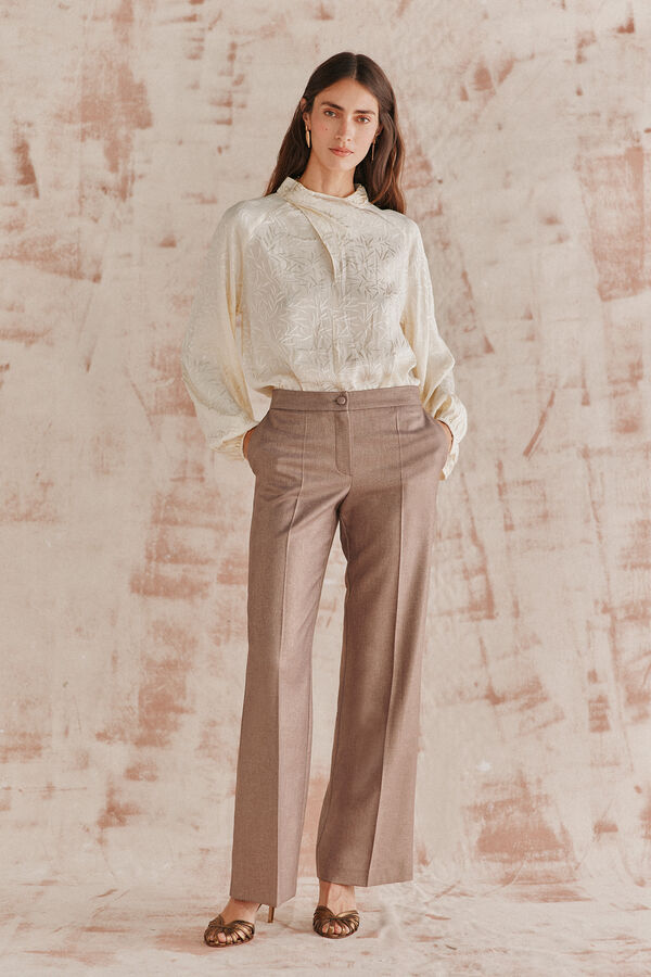 Hoss Intropia Fortia. Blusa com nó. Beige
