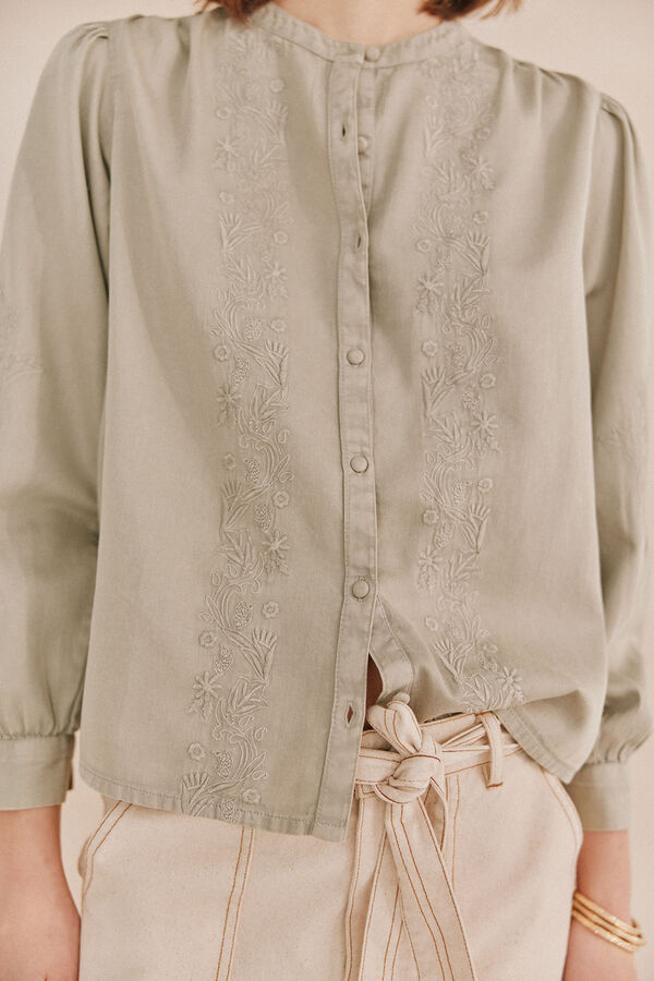 Hoss Intropia Cara. Blusa bordada. Verde