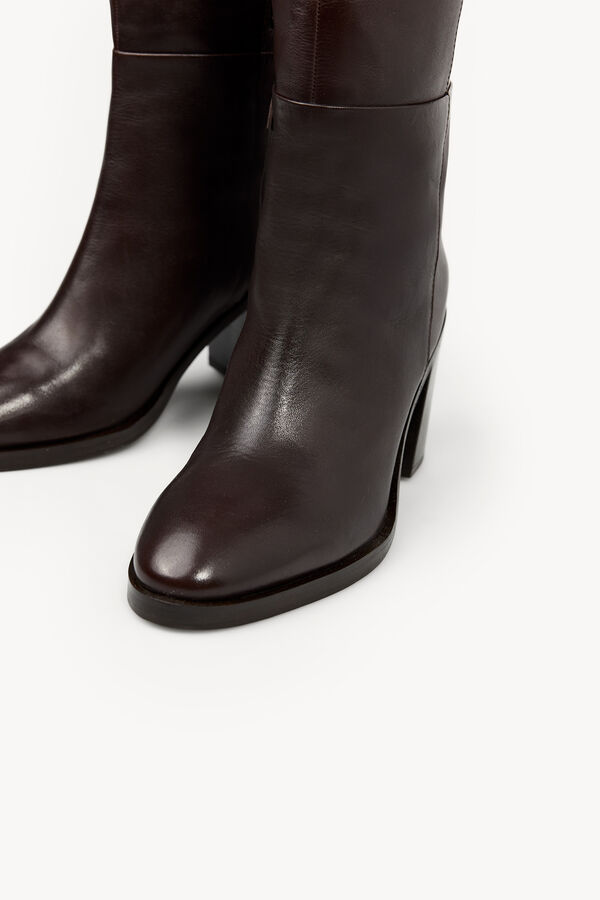 Hoss Intropia Macarena. Bota de piel alta h&iacute;pica Marron