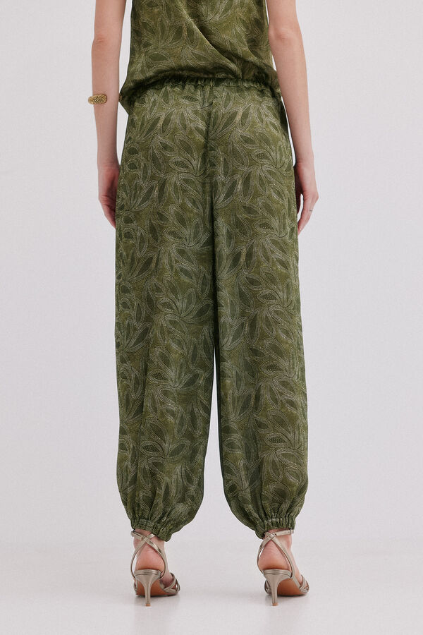 Hoss Intropia Perenna. Cal&ccedil;a fluida Verde
