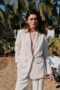 Hoss Intropia Elise. Blazer ajustado Ecru
