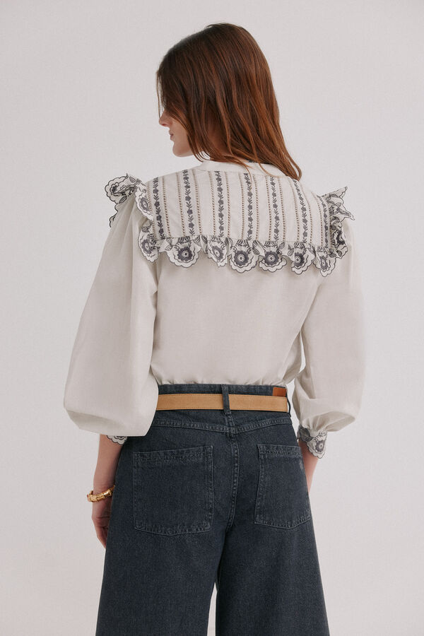 Hoss Intropia Carolina. Blusa bordada Cinzento