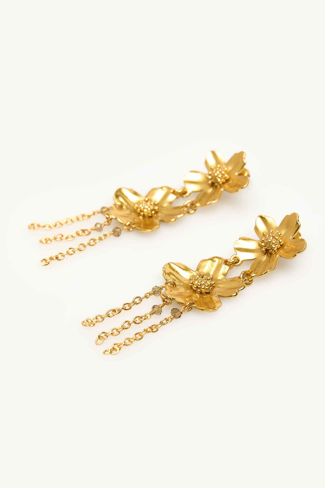 Hoss Intropia Leila. Pendientes Flor