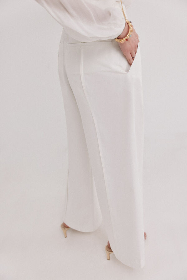 Hoss Intropia Polly. Pantal&oacute;n doble pliegue Marfil