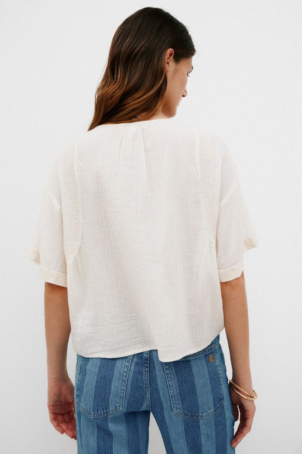 Hoss Intropia Gemma. Blusa romântica Ecru