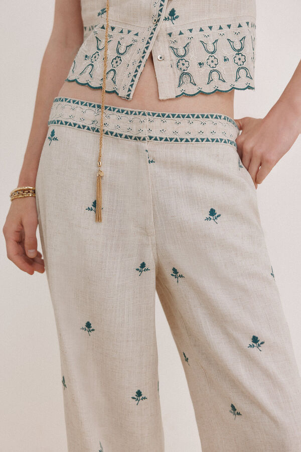 Hoss Intropia Prime. Cal&ccedil;a bordada Ecru