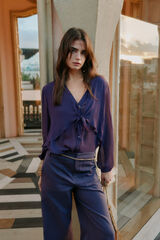 Hoss Intropia Gala. Blusa con lazada Morado