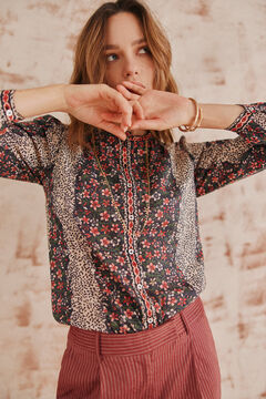 Hoss Intropia Creta. Blusa estampada. Estampado rojo