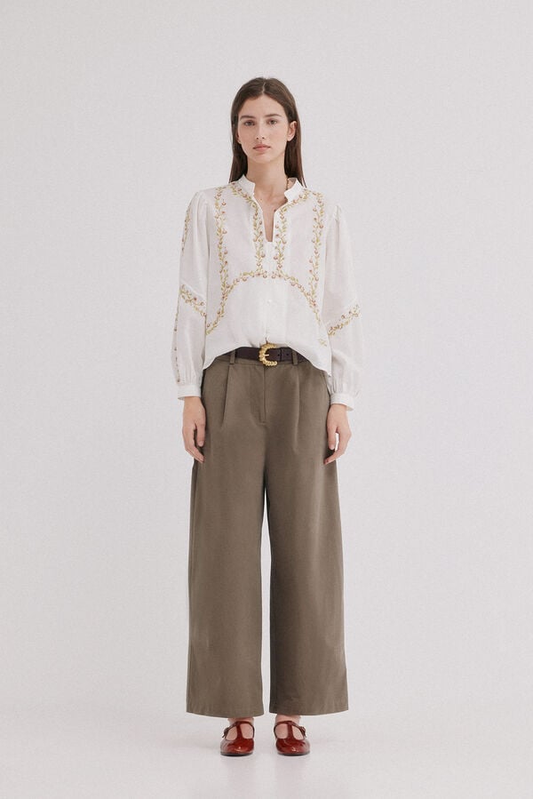 Hoss Intropia Cintya. Camisa bordada Ecru